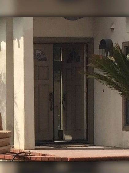 A Tri-State home before Bulldog replaced the doors