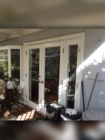 A Tri-State home before Bulldog replaced the doors