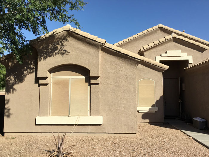 A Tri-State home before Bulldog replaced the windows